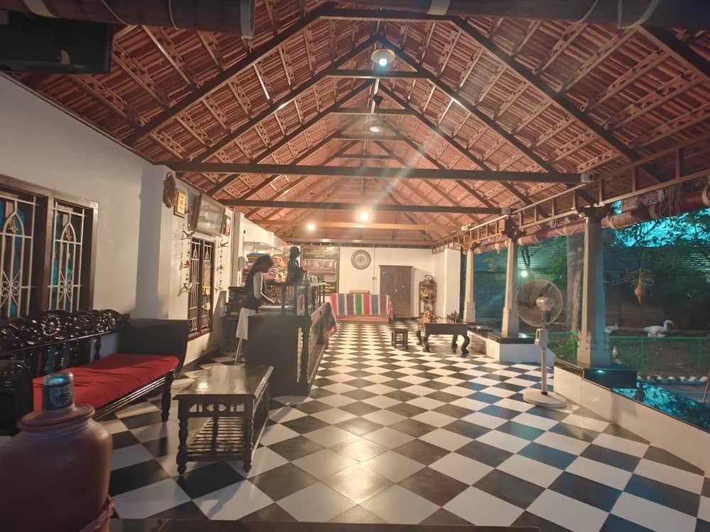 Chola Heritage Resort Karaikkudi Bagian luar foto