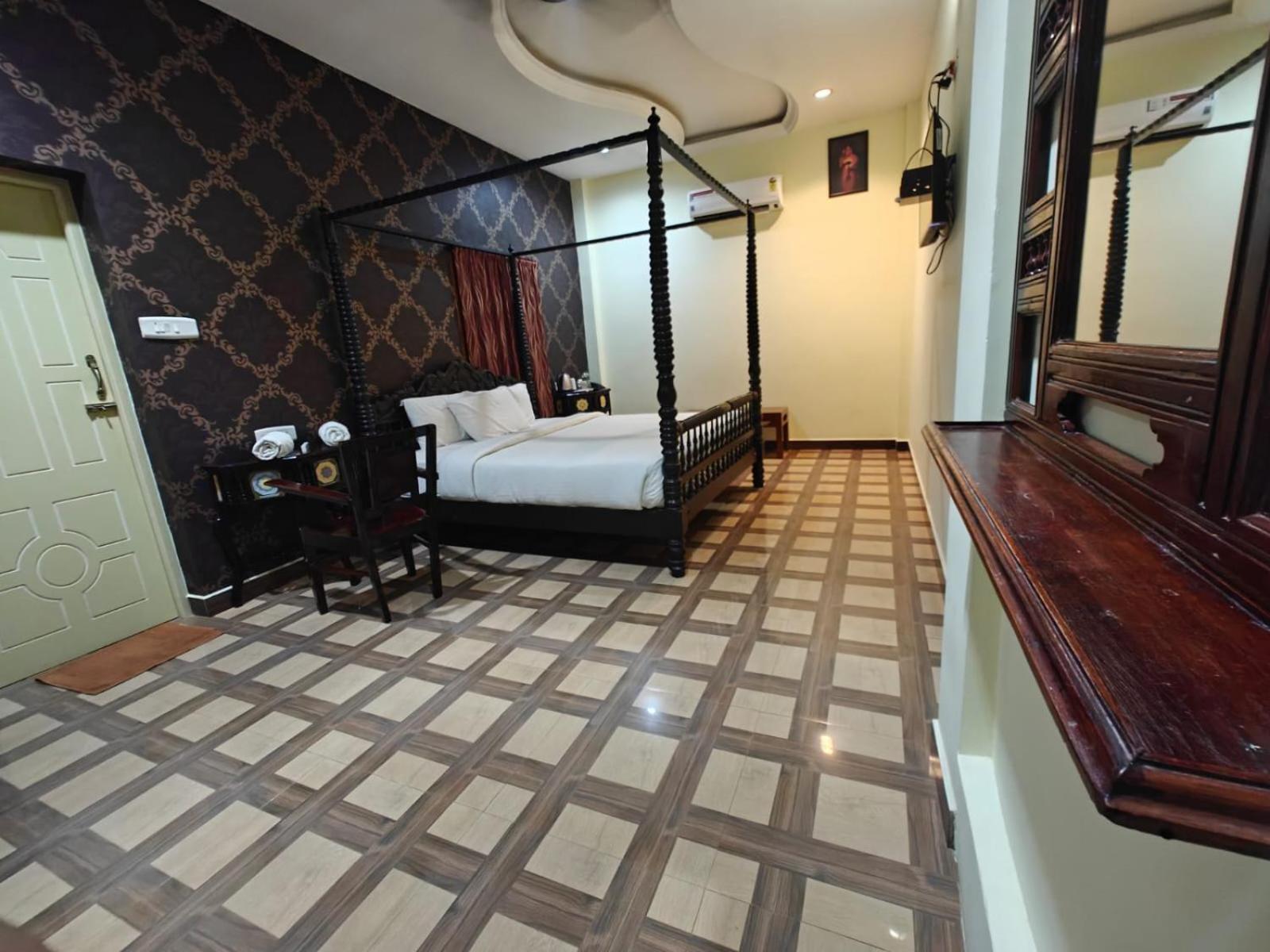 Chola Heritage Resort Karaikkudi Bagian luar foto
